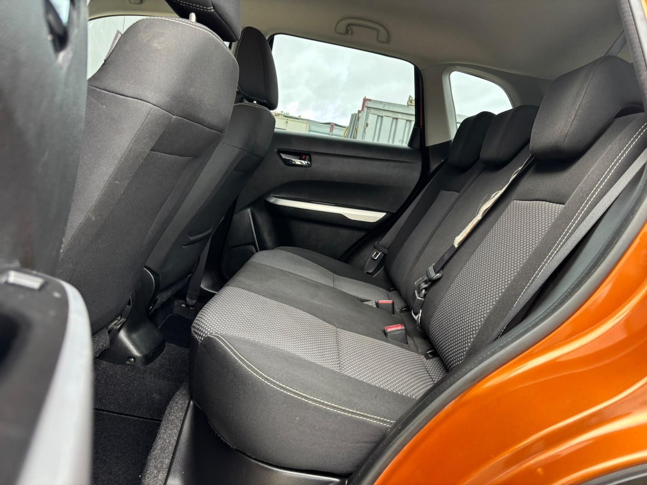 Suzuki Vitara - 1.6 Exclusive| DEALER ONDERHOUDEN| TREKHAAK | CAMERA | STOELVERW. |
