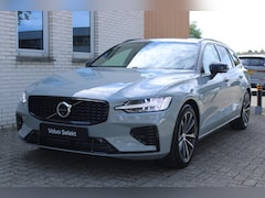 Volvo V60 - T8 Plug-in hybrid AWD Ultra Dark | Panoramadak | Trekhaak | 360 graden camera | Head-up di
