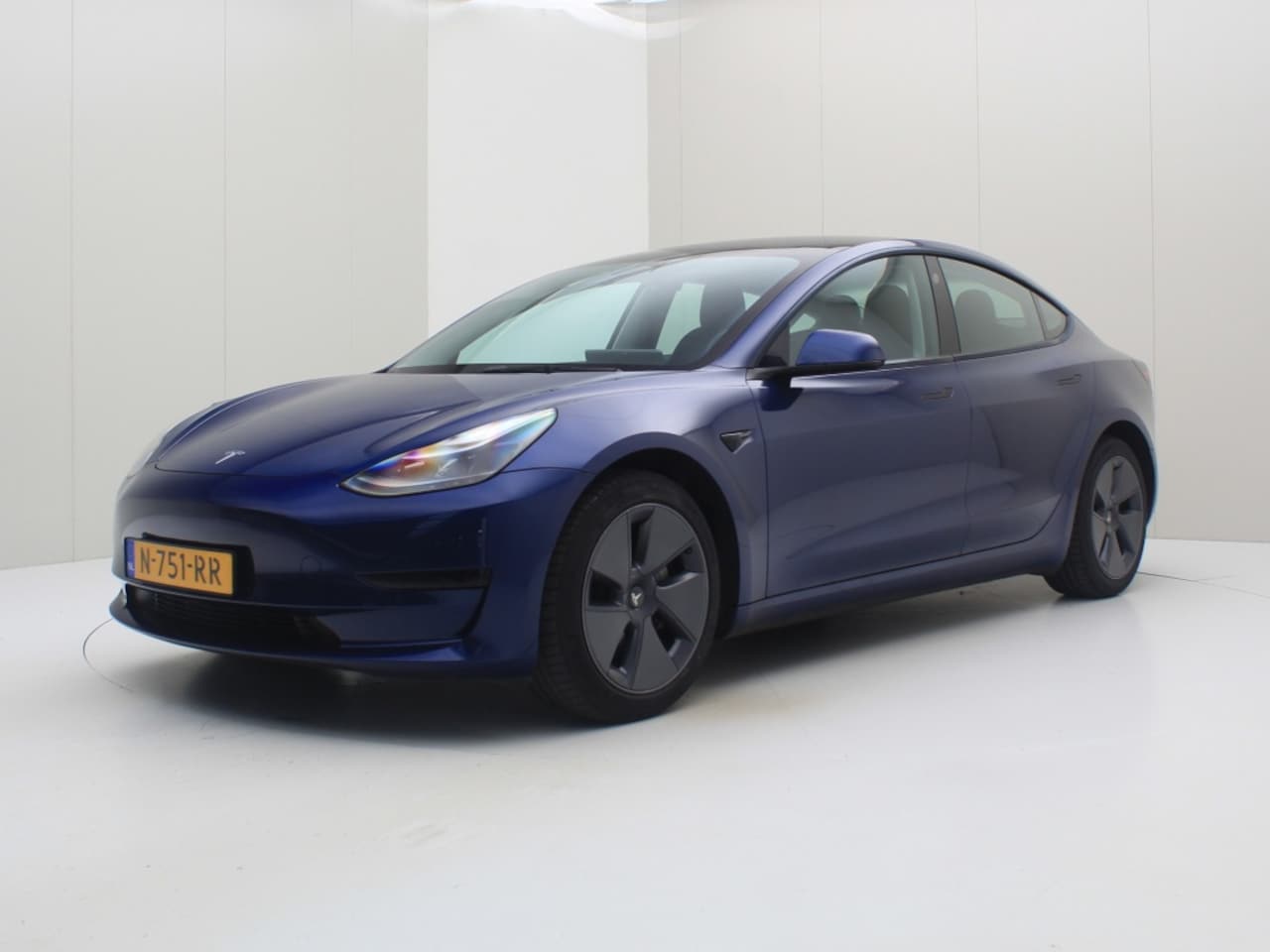 Tesla Model 3 - Standard Plus RWD Tesla Model 3 Standard RWD Plus 90.9% SoH FACELIFT [ LFP-ACCU+WARMTEPOMP - AutoWereld.nl