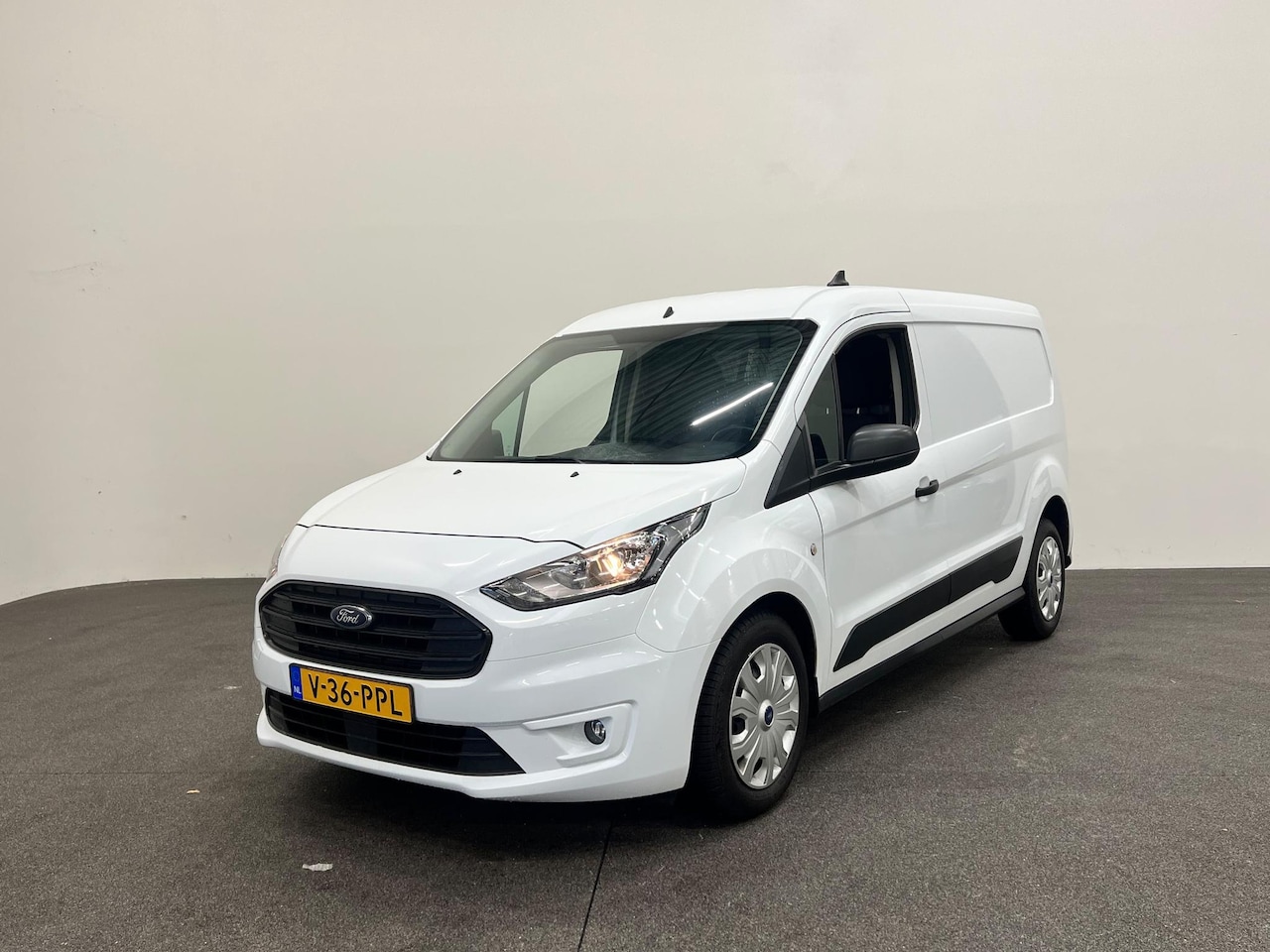 Ford Transit Connect - 1.5 EcoBlue L2 Trend Automaat Airco Radio Cruise Control Parkeersensoren Achterklep Verwar - AutoWereld.nl