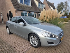 Volvo S60 - 1.6 T3 Kinetic 2e eigenaar NIEUWSTAAT