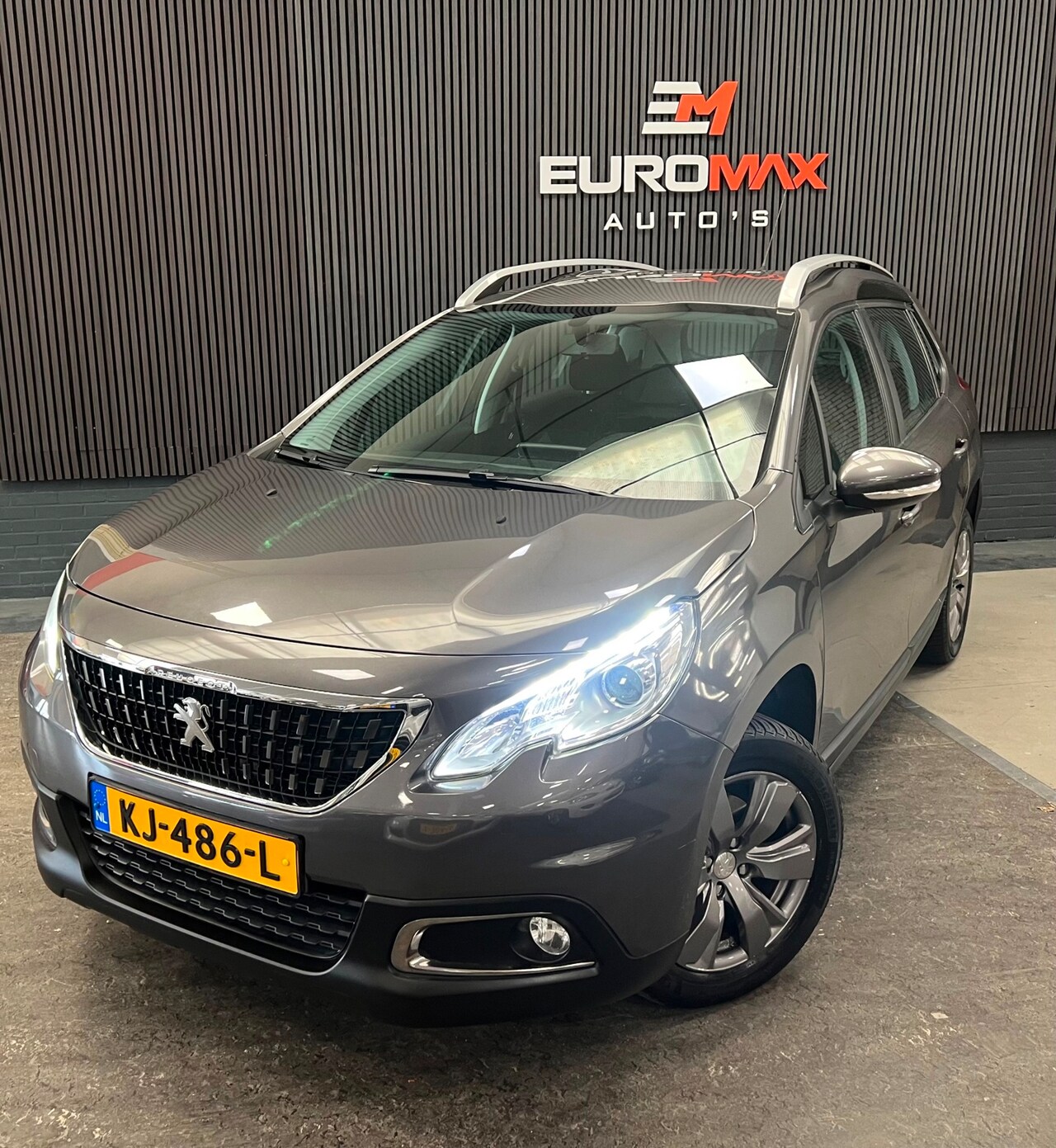 Peugeot 2008 - 1.2 PureTech Allure 2e Eigenaar - Cruise | NAP | Distr.riem vervangen | Stoelverwarming | - AutoWereld.nl