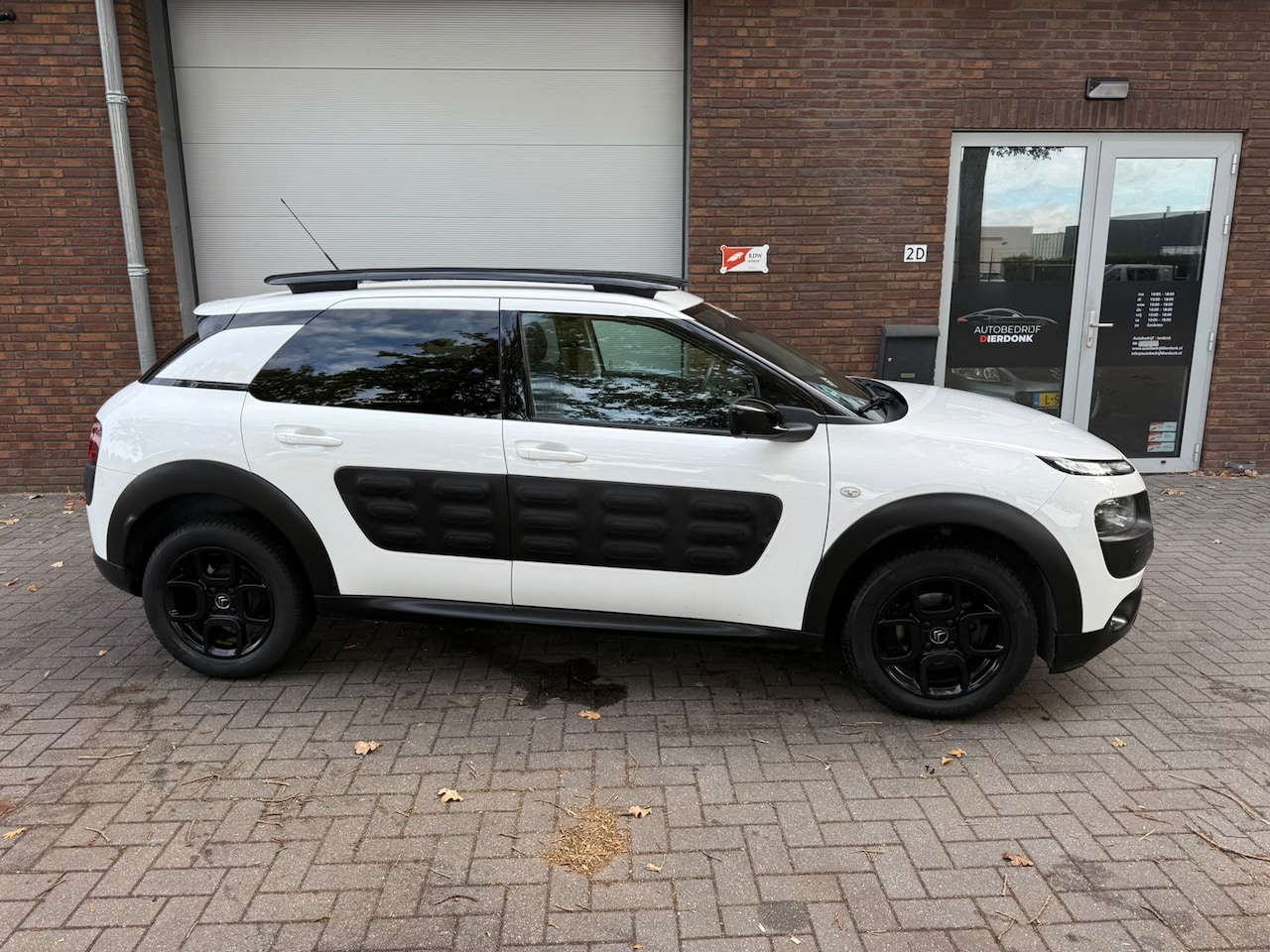Citroën C4 Cactus - 1.2 PureTech Business|AUTOMAAT|NEW APK|NAVI - AutoWereld.nl