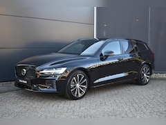 Volvo V60 - T8 Plug-in hybrid AWD Plus Dark | Panoramadak | Trekhaak | Premium audio by Harman Kardon