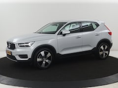 Volvo XC40 - 1.5 T3 Momentum Business | Glacier Silver | LED | Keyless Entry | Virtual Cockpit |
