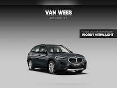 BMW X1 - xDrive25e Business Edition Plus | 1e eigenaar | Stuurverwarming | Head-up | LED adaptief |