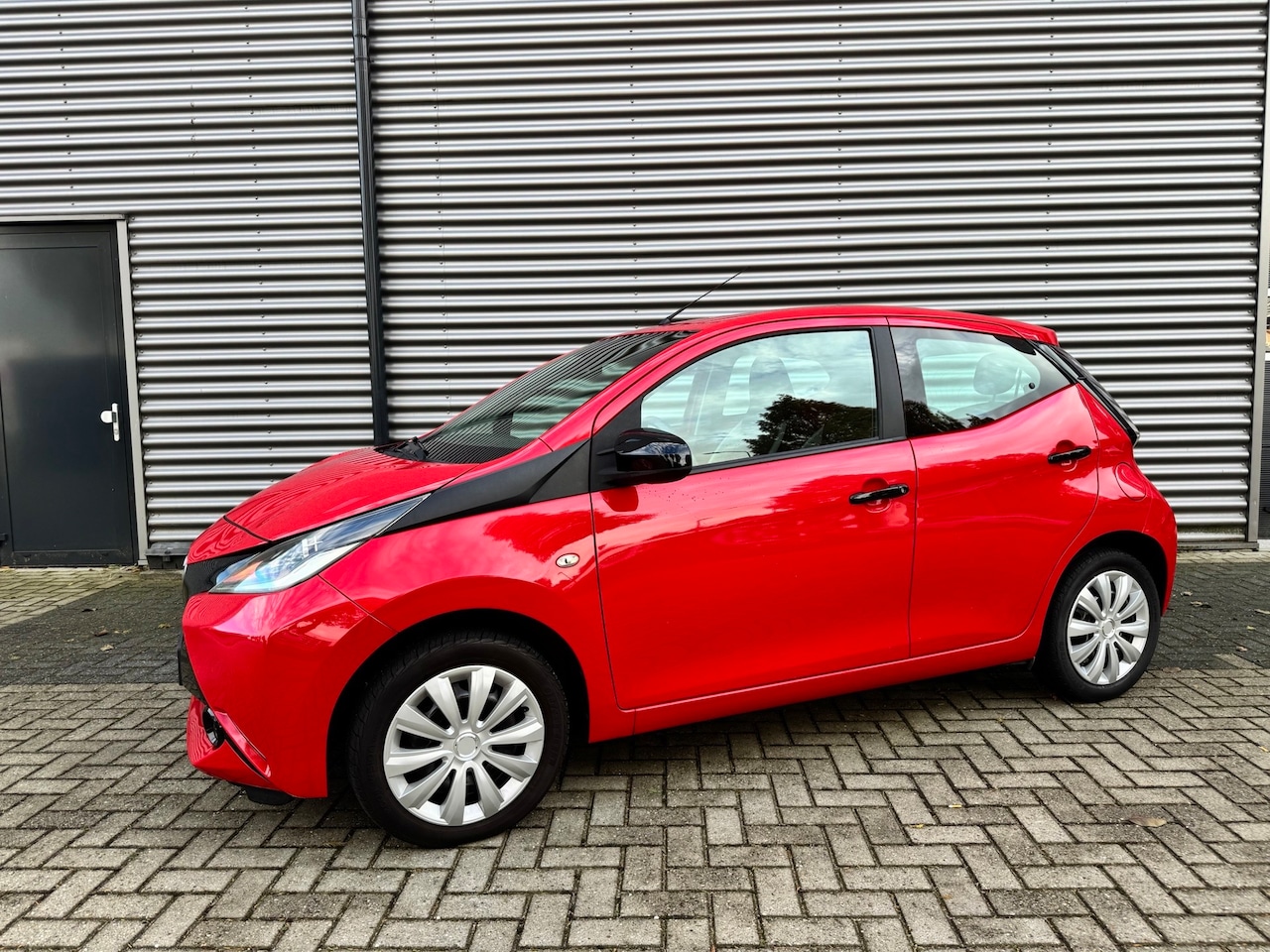 Toyota Aygo - 1.0 VVT-i x-play 1.0 VVT-i x-play - AutoWereld.nl