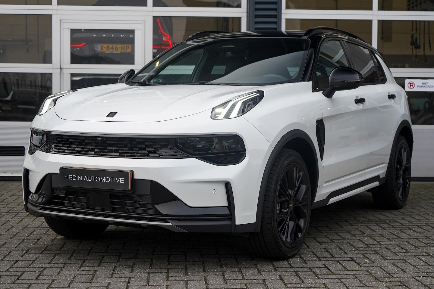 Lynk & Co 01 - 1.5 More | Panoramadak | Stoel- stuurverwarming | 360° Camera | Adaptive Cruise Control | - AutoWereld.nl