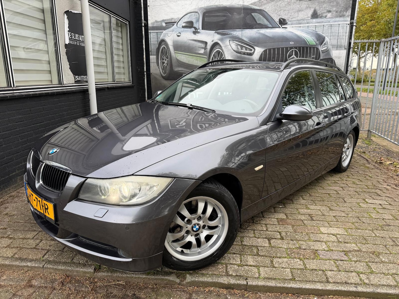 BMW 3-serie Touring - 318i Business Line Xenon Pano Navi - AutoWereld.nl