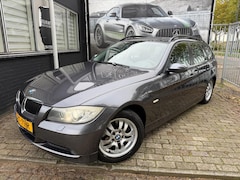 BMW 3-serie Touring - 318i Business Line Xenon Pano Navi