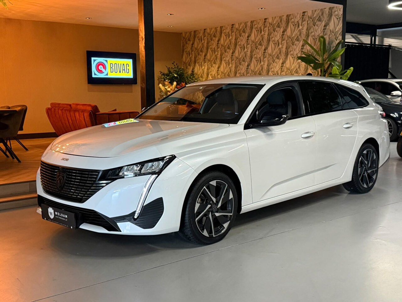 Peugeot 308 - 1.2 PureTech Allure Pack Garantie |ACC|Keyless|Virtual|Camera|Ambient|Dodehoek|LED|Carplay - AutoWereld.nl