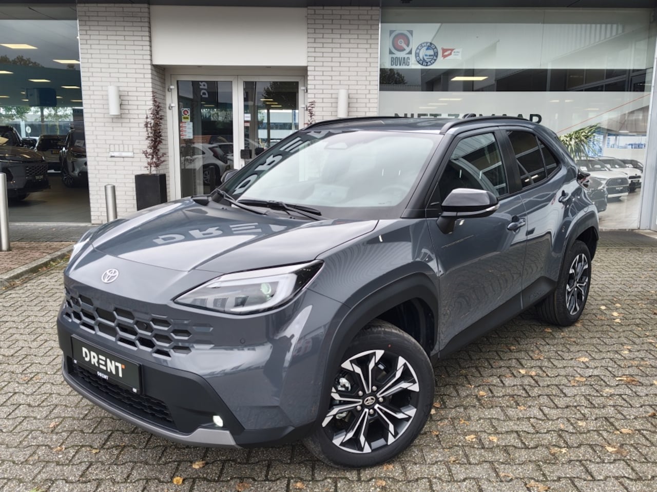 Toyota Yaris Cross - 1.5 Hybrid 130 First Edition | Comfort Pack | Sensoren v/a | Stoelverw - AutoWereld.nl