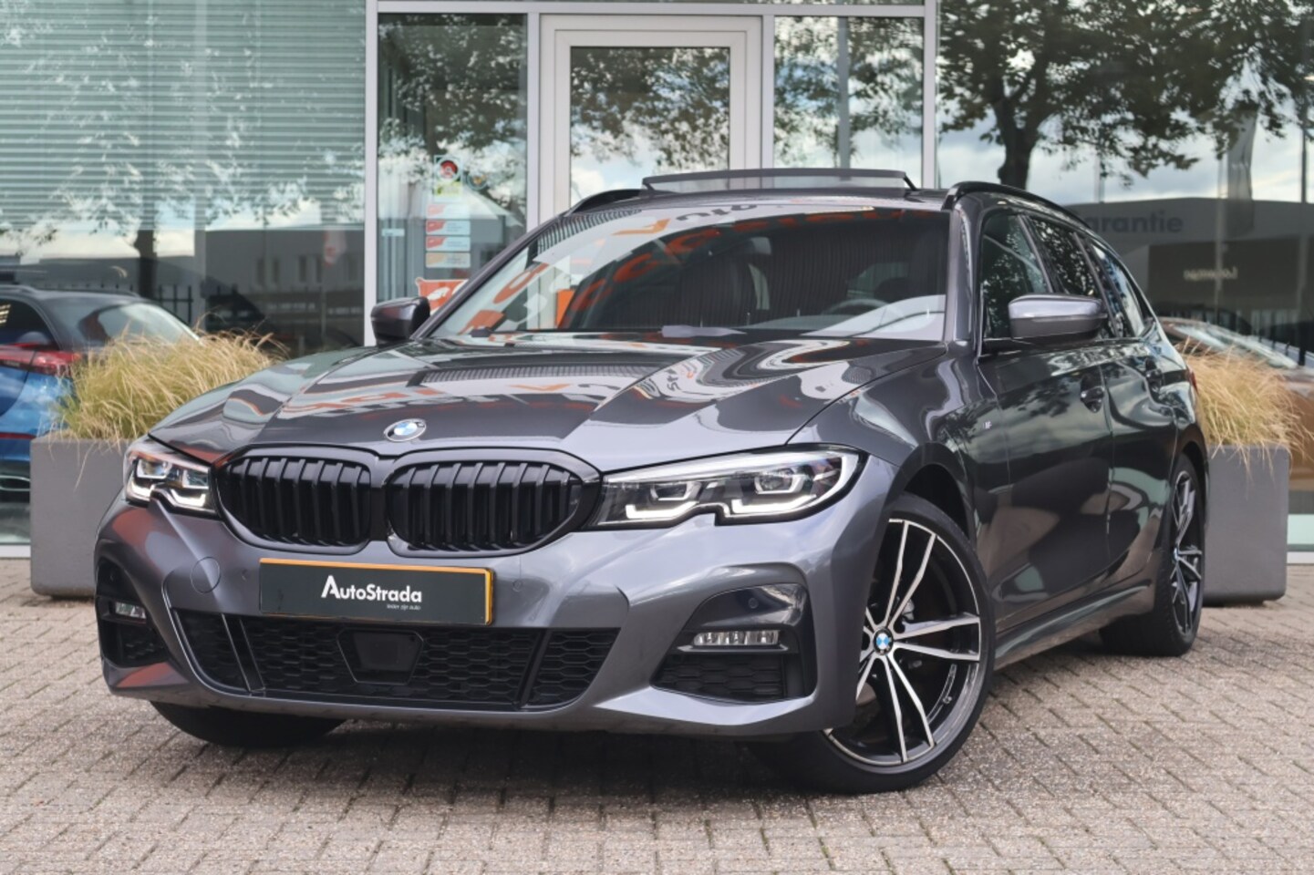 BMW 3-serie Touring - (g21) 318i M-Sport 156pk | Pano | Cruise | Climate | Stoelverwarming | Carplay | Sfeer - AutoWereld.nl