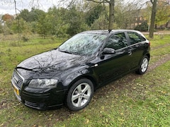 Audi A3 - 1.6 Attraction APK 04-11-27