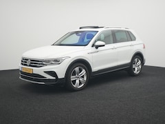 Volkswagen Tiguan - 1.5 TSI Elegance | Automaat | IQ Lights | Panorama dak / Schuif kantel dak | Apple / Andro