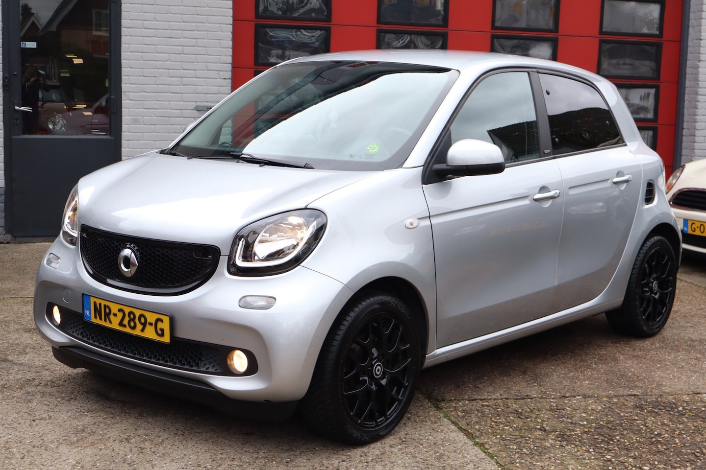 Smart Forfour - 1.0 Turbo Passion 1.0 Turbo Passion ,AUTOMAAT, 90 PK ,OH Boekjes - AutoWereld.nl