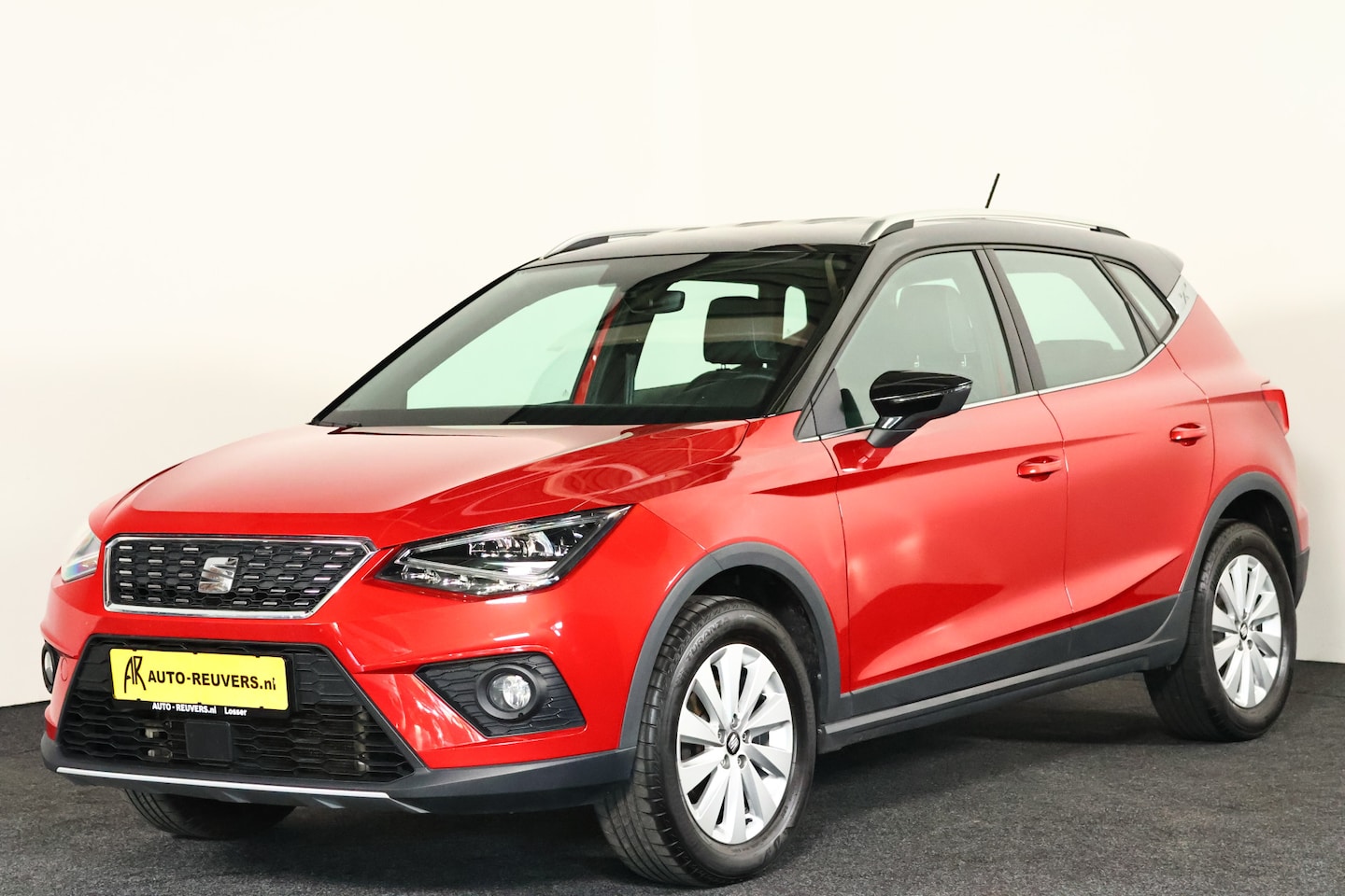 SEAT Arona - 1.0 TSI Xcellence / LED / Leder / CarPlay / Navi / Clima - AutoWereld.nl