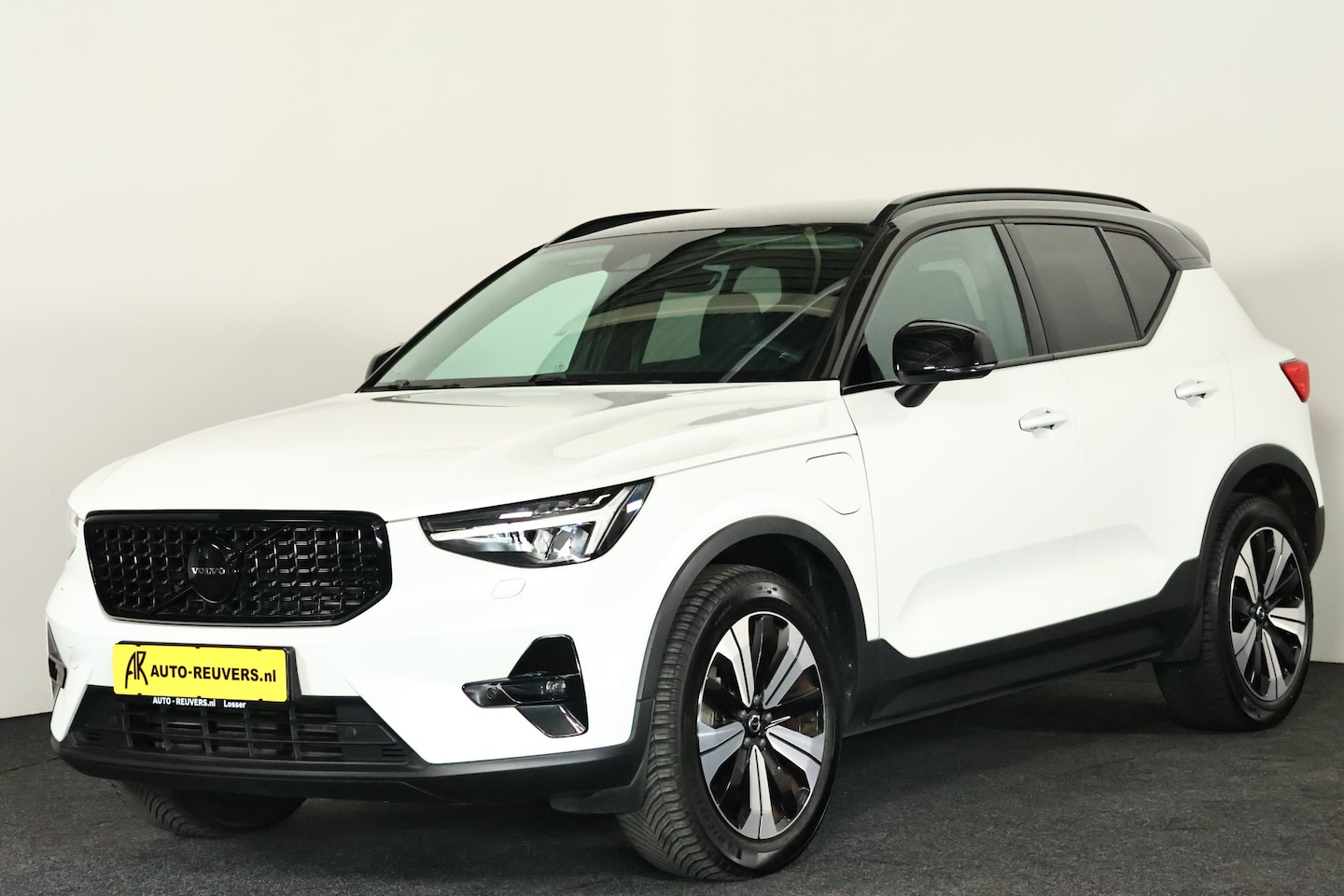 Volvo XC40 - 1.5 T5 Recharge Plus Dark / Pilot assist / Harman Kardon / Memory - AutoWereld.nl