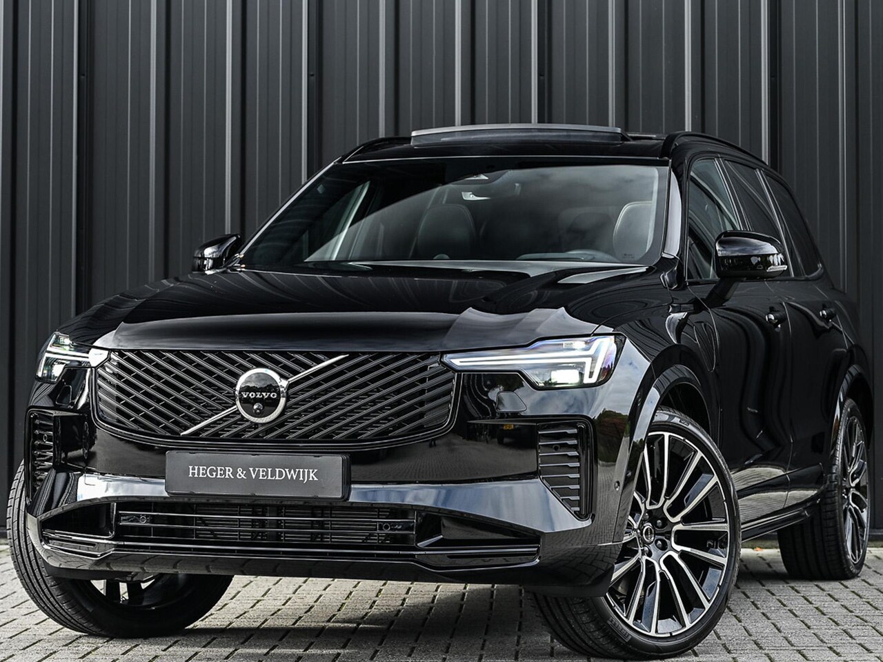 Volvo XC90 - 2.0 T8 Plug-in hybrid AWD Ultra Dark Exec. Ed. | 407 pk | 7P. | Panoramadak | Bowers & Wil - AutoWereld.nl