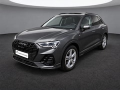 Audi Q3 - 35TFSI 150PK S-Line · Camera · Trekhaak · Panoramadak · Stoelverwarming · Apple/Android Ca