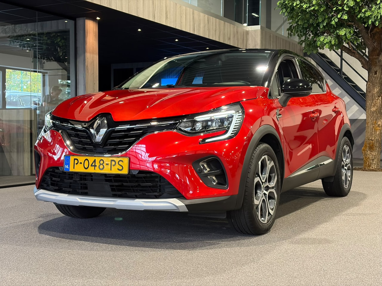 Renault Captur - 1.3 TCe 140 Intens 140PK | Camera | Navigatie | DAB - AutoWereld.nl