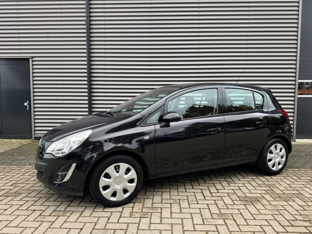 Opel Corsa - 1.2-16V Rhythm 112000km!! Airco Cruise H leder Zeer mooie Auto!!! - AutoWereld.nl