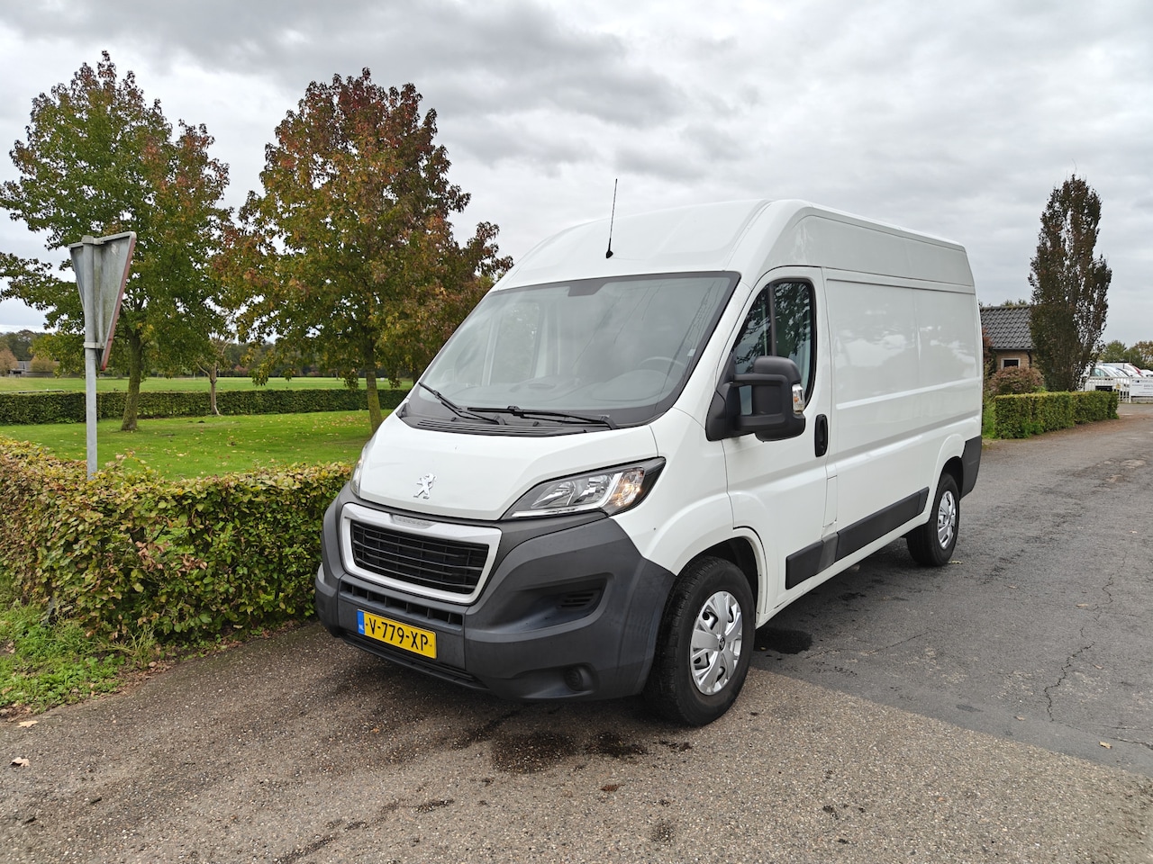 Peugeot Boxer - 435 2.0 BlueHDI L2H2 Premium AIRCO/NAVI BJ 2019 - AutoWereld.nl