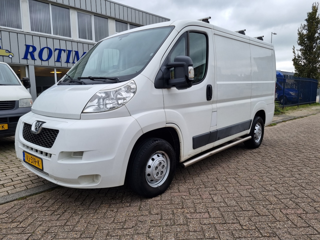 Peugeot Boxer - 330 2.2 HDI L1H1 Pro 330 2.2 HDI L1H1 Profit+ - AutoWereld.nl