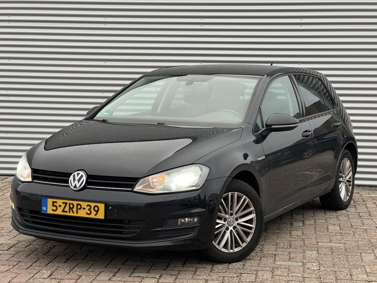 Volkswagen Golf - 1.4 TSI Highline | Nieuw Binnen | Navigatie | Cruise Control | APK 11-08-2027 | - AutoWereld.nl