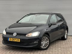 Volkswagen Golf - 1.4 TSI Highline | Nieuw Binnen | Navigatie | Cruise Control | APK 11-08-2027 |