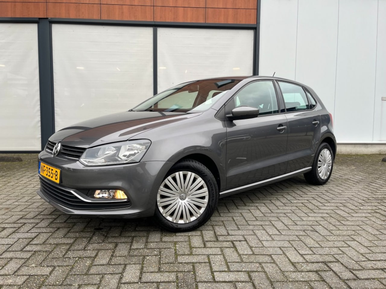 Volkswagen Polo - 1.2 Tsi Conn.series Comfort - AutoWereld.nl