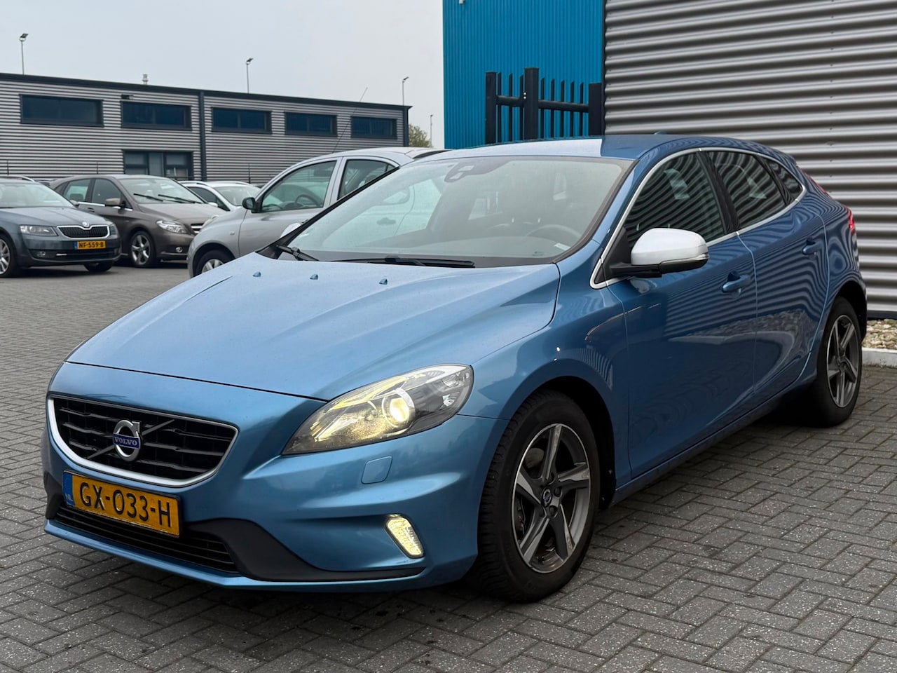 Volvo V40 - 2.0 D2 R-Design Business 2.0 D2 R-Design Business - AutoWereld.nl