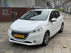 Peugeot 208 - 1.2 VTi Allure, APK, AIRCO