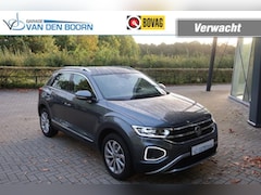 Volkswagen T-Roc - 1.5 TSI, Stoelverw, CarPlay/Android, Volledig LED koplampen, All-Seasons etc