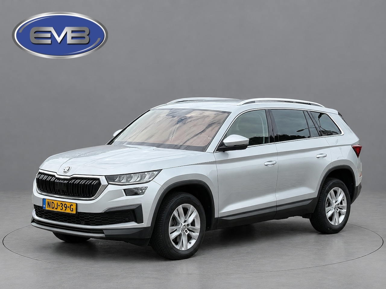 Skoda Kodiaq - 1.5 TSI AUTOMAAT Business Edition 7 persoons, achteruitrijcamera, electr bedienbare trekha - AutoWereld.nl