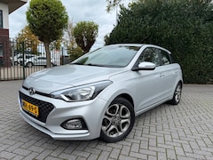 Hyundai i20 - 1.2 (4 cil.), Apple CarPlay, AIRCO, Cruise Control, Navigatie, Achteruitrijcamera, DAB, Bl
