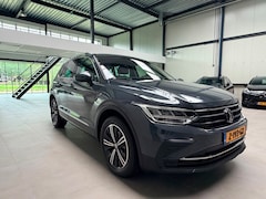 Volkswagen Tiguan - 1.5 TSI R-Line Business