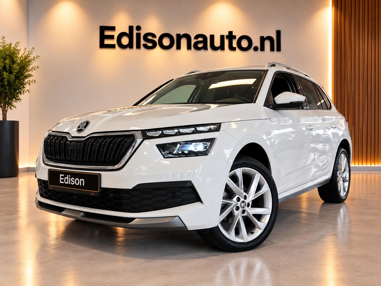 Skoda Kamiq - 1.5 TSI DSG Sport *CAM*18LM*KEYL*APP*LANE*LED* - AutoWereld.nl