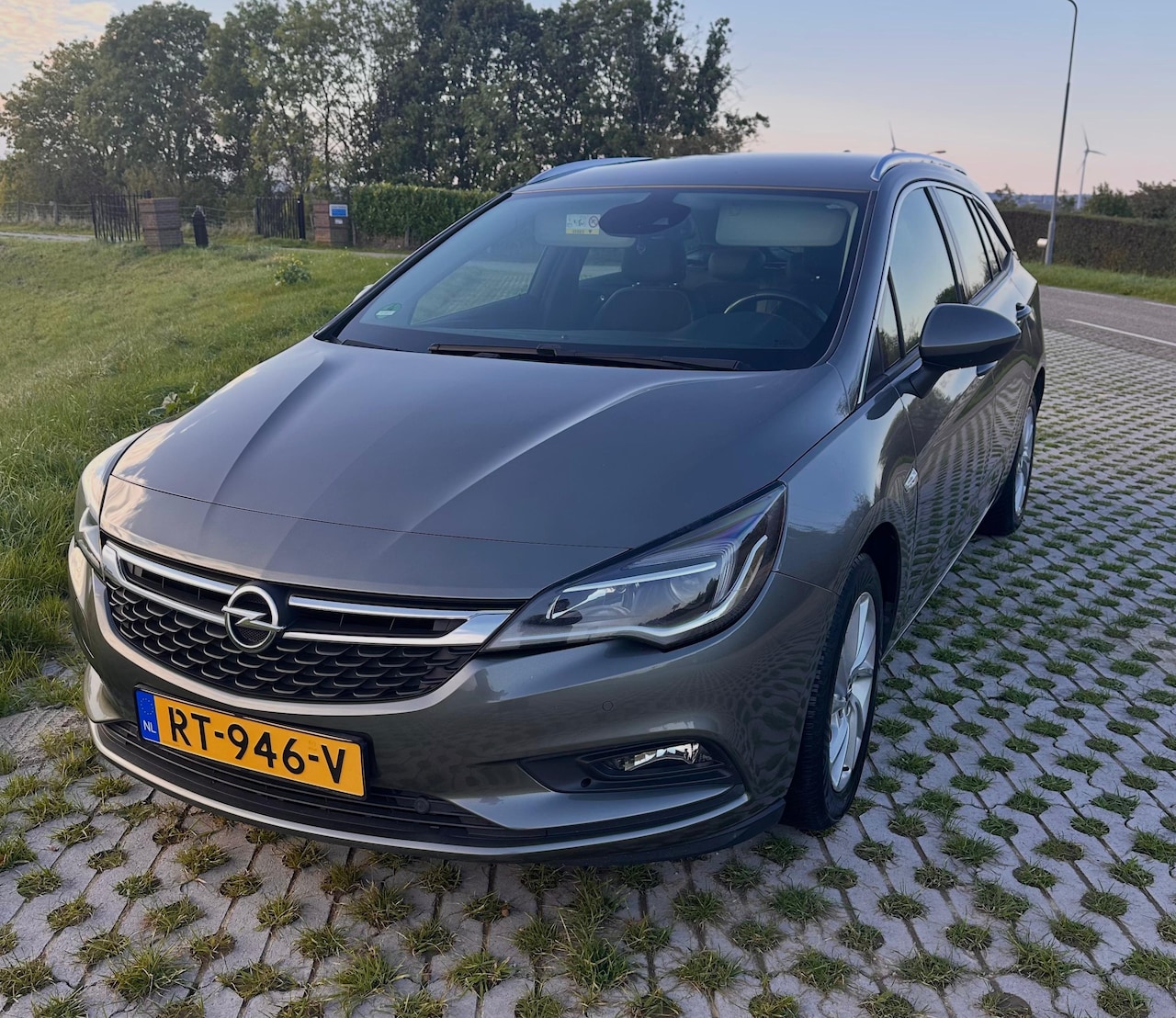 Opel Astra Sports Tourer - 1.0 Business Executive Astra Sports Tourer 1.0 Business Executive Turbo - AutoWereld.nl