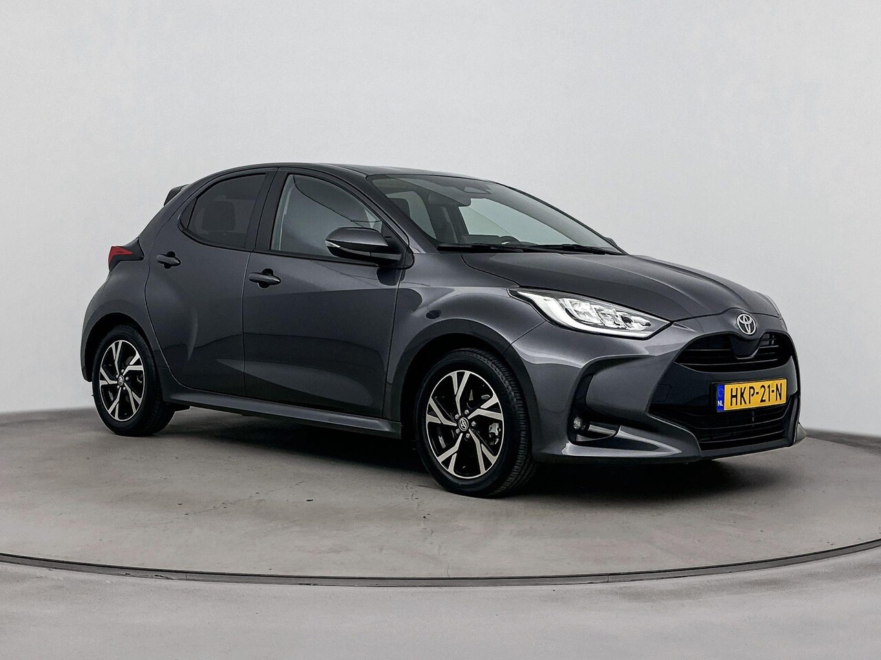 Toyota Yaris - 1.5 Hybrid 115 Dynamic | Apple Carplay / Android Auto | Keyless | Adaptive Cruise | Clima - AutoWereld.nl