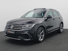 Volkswagen Tiguan - 1.4 TSI eHybrid R-Line Business+ 245PK DSG SOH 89%, Panoramadak, Trekhaak, Achteruitrijcam