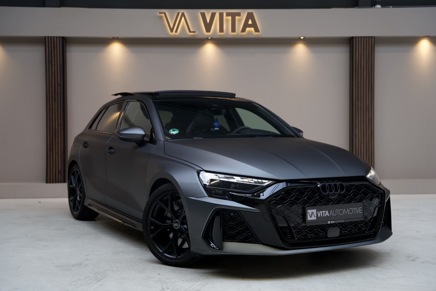 Audi A3 Sportback - 2.5 TFSI RS 3 quattro RSKuipstoelen|Pano|SONOS|Sfeer|camera|RodeStikselHUD|PremiumKleur - AutoWereld.nl