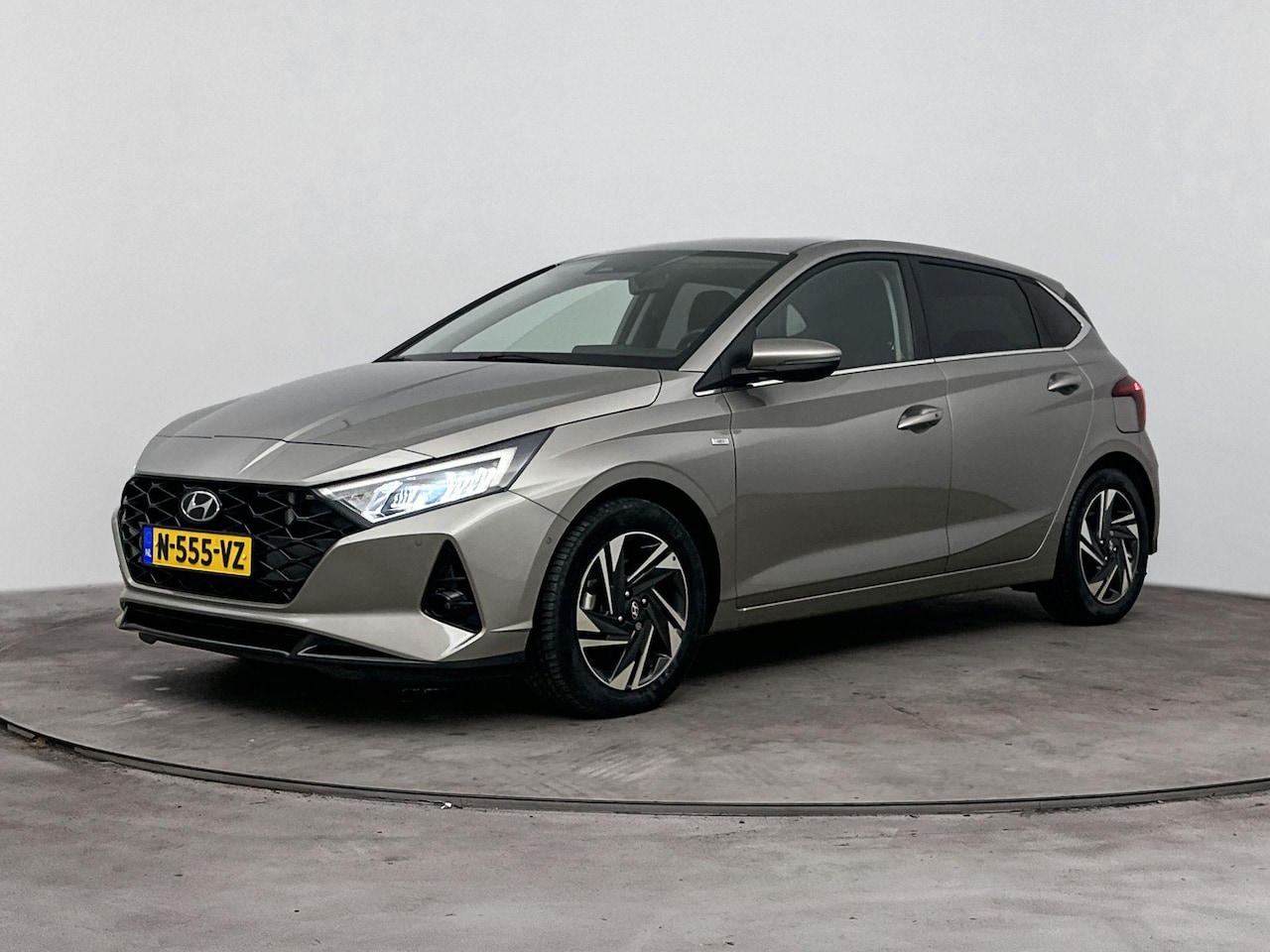 Hyundai i20 - 1.0 T-GDI Premium | Trekhaak | Automaat | Parkeersensoren | L.M. Velgen | - AutoWereld.nl