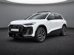 Audi Q6 e-tron - S edition performance 100 kWh 306pk · Panoramadak · 360 Camera · Wegklapbare Trekhaak · El