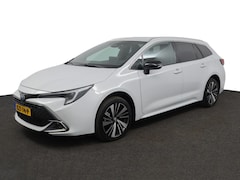 Toyota Corolla Touring Sports - Hybrid 140 Dynamic | Parkeersensoren Voor en Achter | Stoel en Stuurverwarming | Adaptive