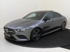 Mercedes-Benz CLA-Klasse - 180 AMG Line / Stoelverwarming / Panaromadak / Achteruitcamera / Night-Pakket / Sfeerverli