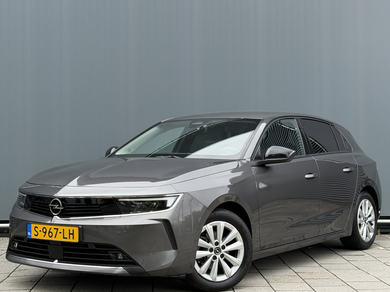 Opel Astra - BWJ 2023 | 1.2T 130PK Bus. Edition | AGR | CLIMA | CAMERA | STOEL&STUUR VERW | NAVI | VIRT - AutoWereld.nl