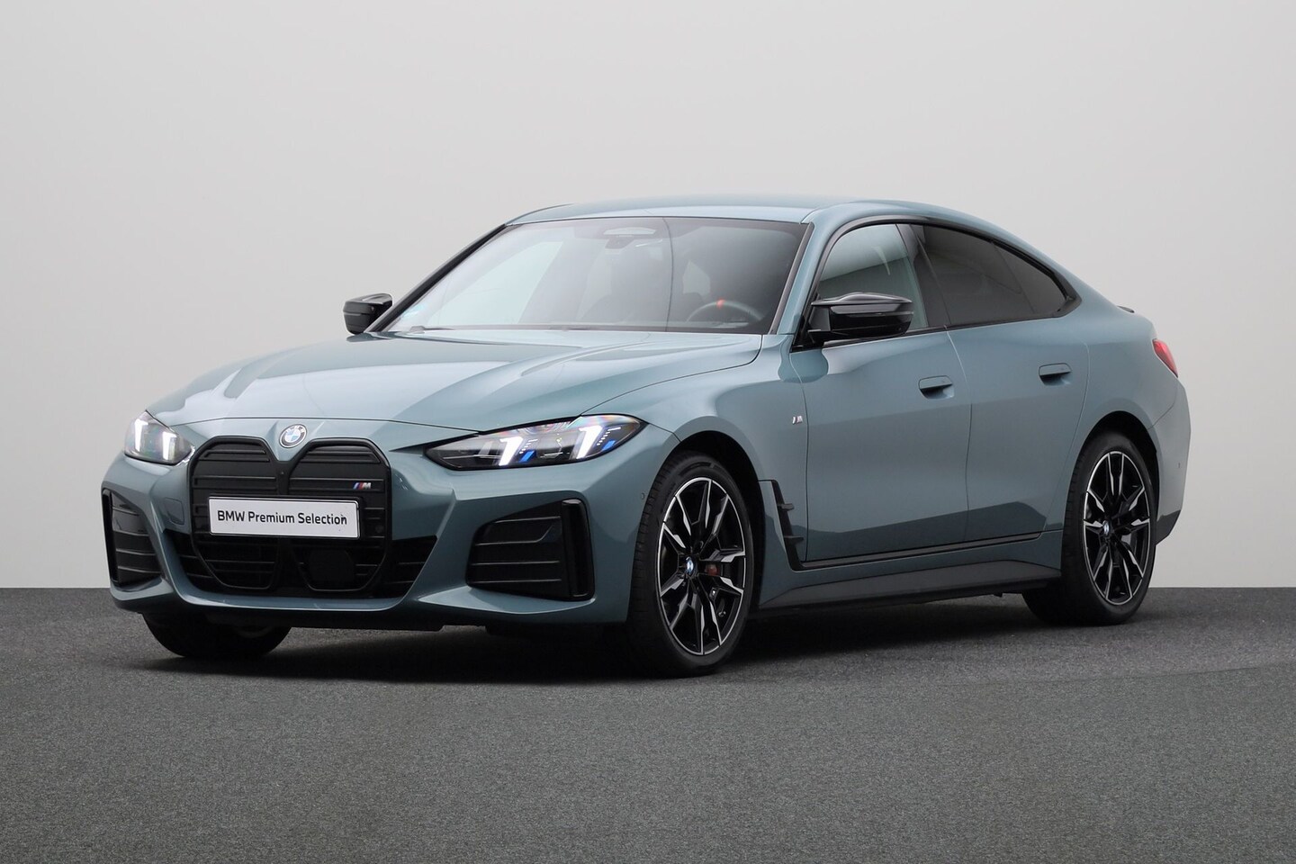 BMW i4 - M60 84 kWh M Sport Pro Pakket | Driving Assistant Professional | Elektrisch verstelbare en - AutoWereld.nl
