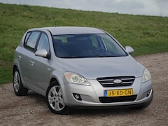 Kia Cee'd - 1.6 X-ecutive