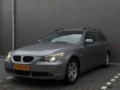 BMW 5-serie Touring - 523i High Executive | APK 27-06-2027 | Leder Elektrische stoelen | Trekhaak | Parkeersenso